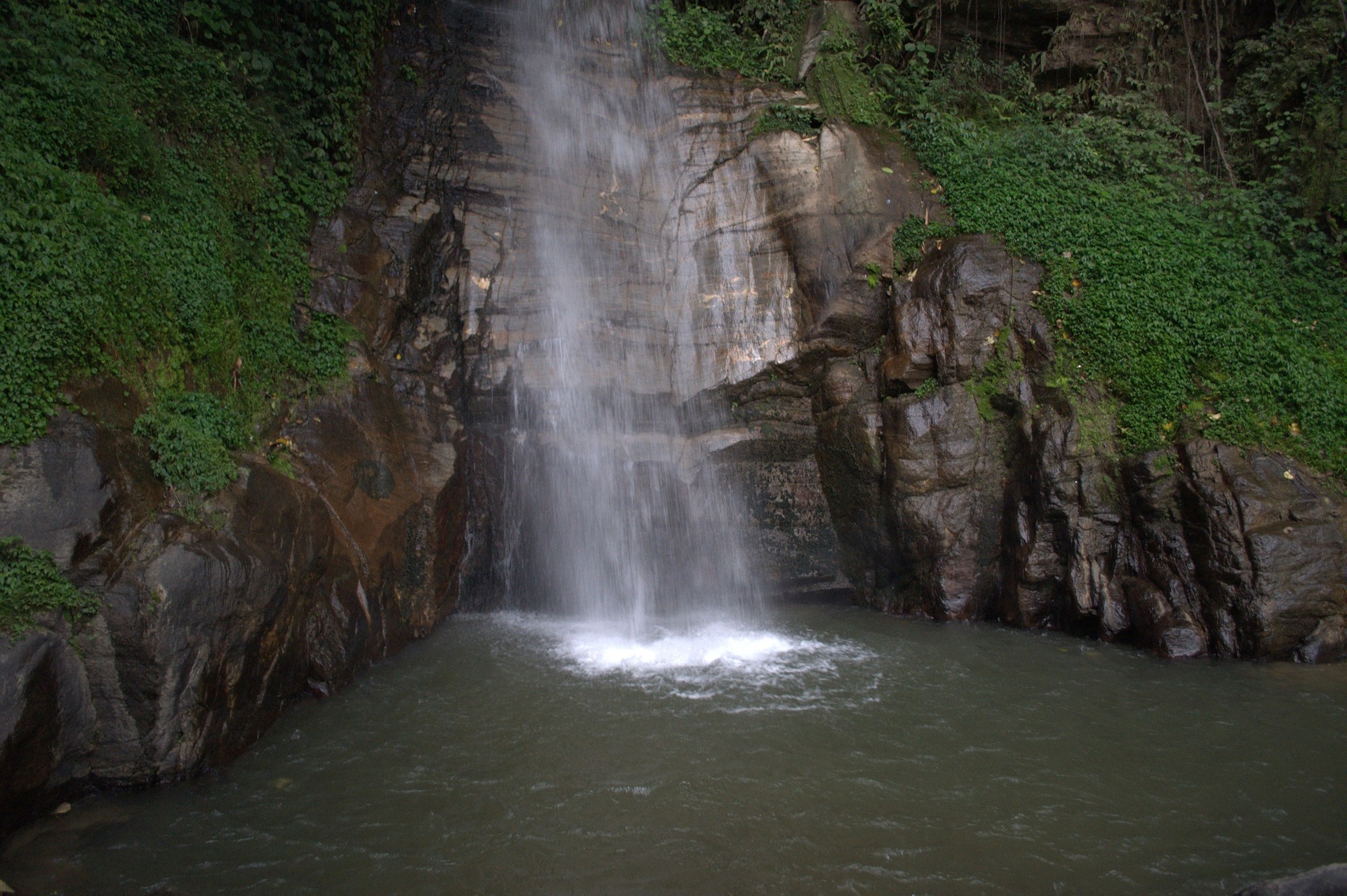 Rudra.Tours: Mountains and Waterfalls on  Gangtok leg of our Northeast India Tour. Gangtok is also next to Kanchenjunga 