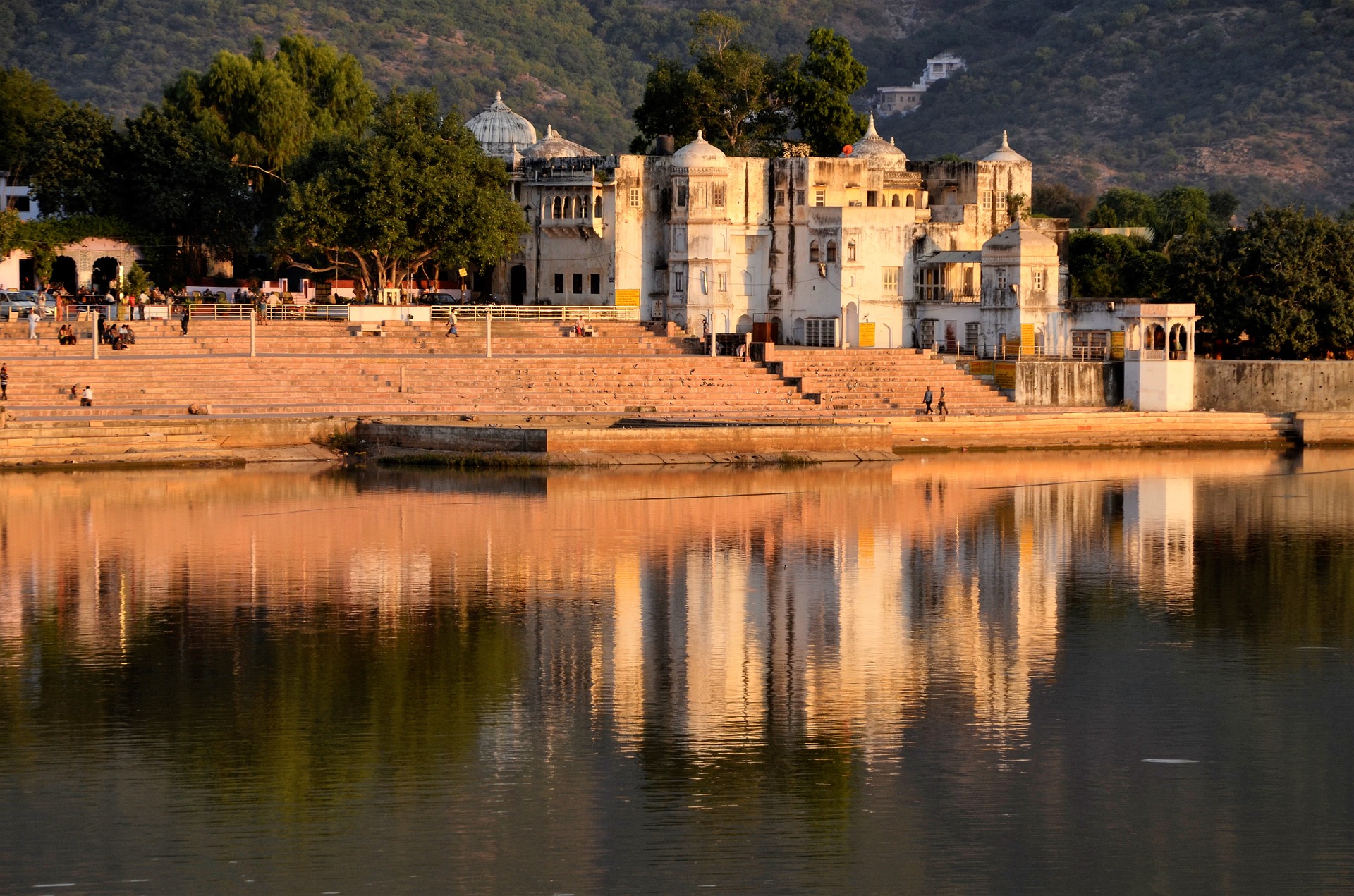 Rudra.Tours: Hindu Pilgrimage city  of Pushkar in our 
Rajasthan Tour